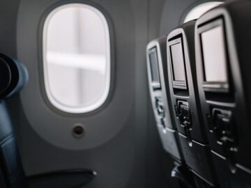 FAA says US air traffic control staffing issues cause more flight delays, Published on Sunday, October 19