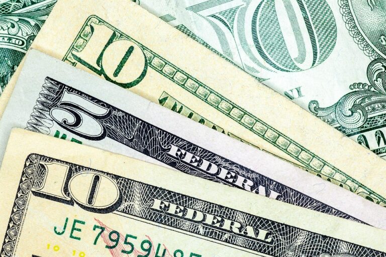 Banking Revolution: How Digital Currencies Are Reshaping America’s Financial Landscape