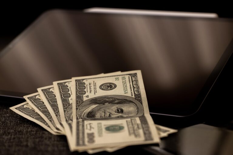 Cash Flow Crunch: How Rising Costs Are Impacting U.S. Small Businesses Today